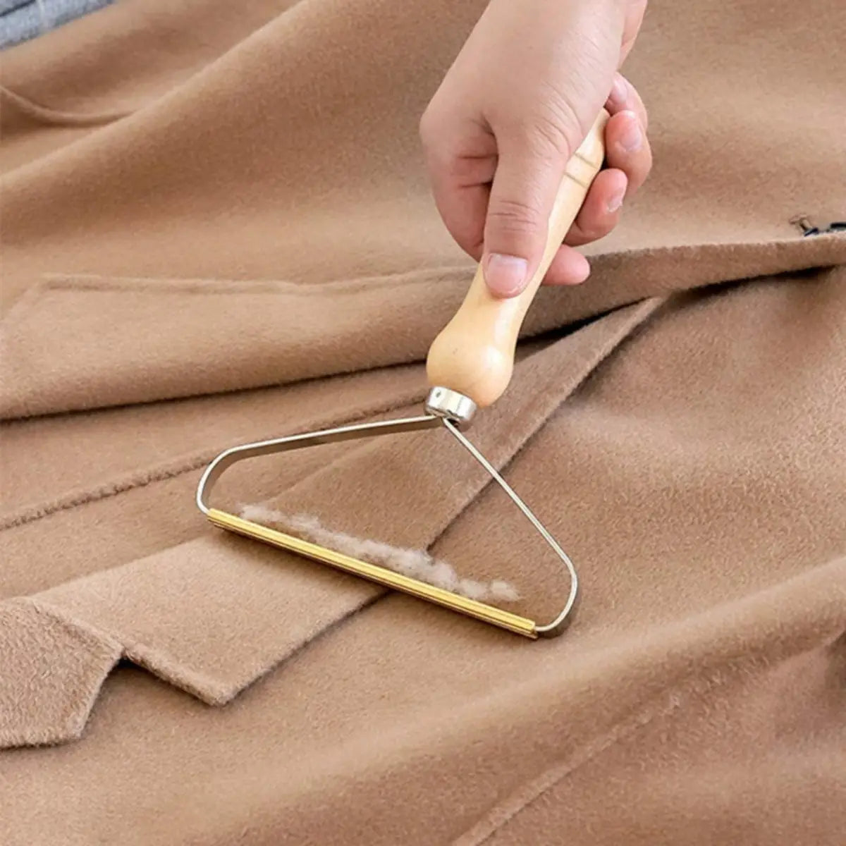 brosse anti poil chat Lumea pour un nettoyage efficace et design