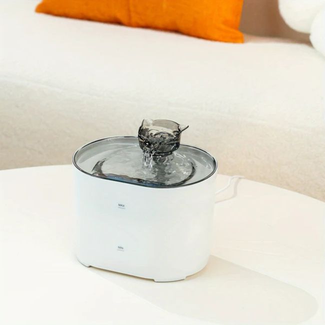 fontaine a eau chat blanc hydrazen