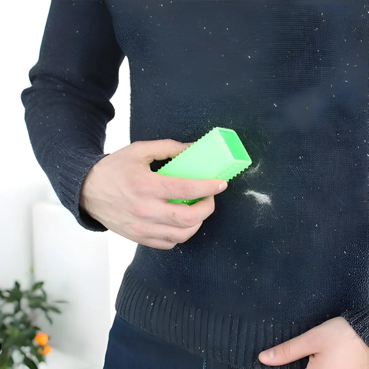 brosse à chat Silisoft™ pour enlever les poils efficacement sur les vêtements