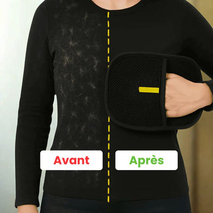 Avant/après utilisation de la brosse pour chat NovaGlove™ pour enlever les poils de chat sur un vêtement noir