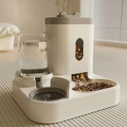 Distributeur automatique de croquettes pour chat NourriZen en blanc et gris