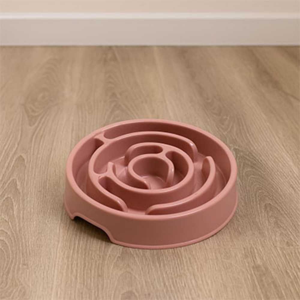 Gamelle chat CroqLento™ au design élégant assortie à un intérieur moderne