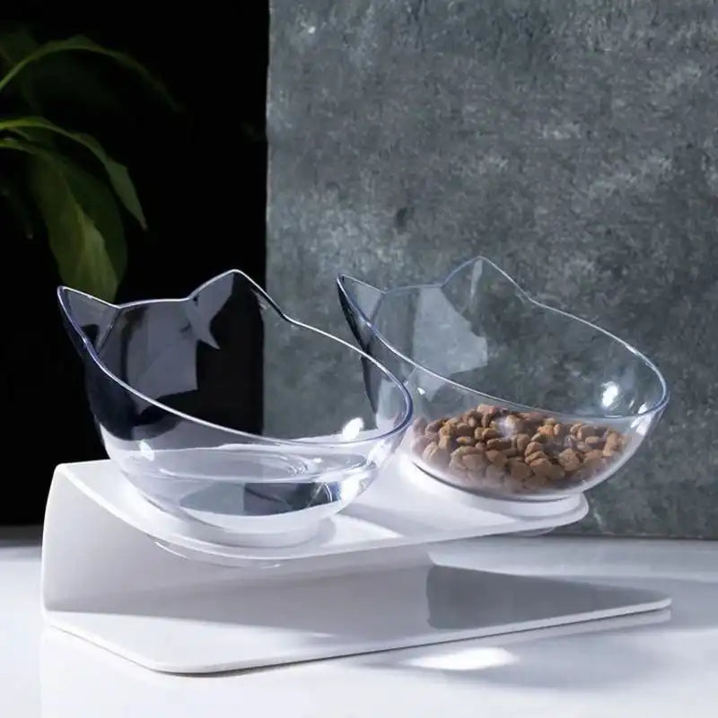 gamelle pour chat surélevée avec double bol incliné à 15°, eau et croquettes visibles