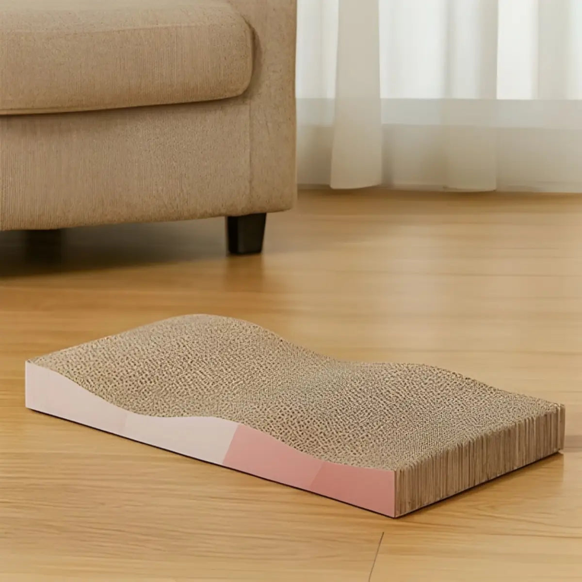 Griffoir pour chat design ondulé en carton, idéal pour protéger vos meubles.