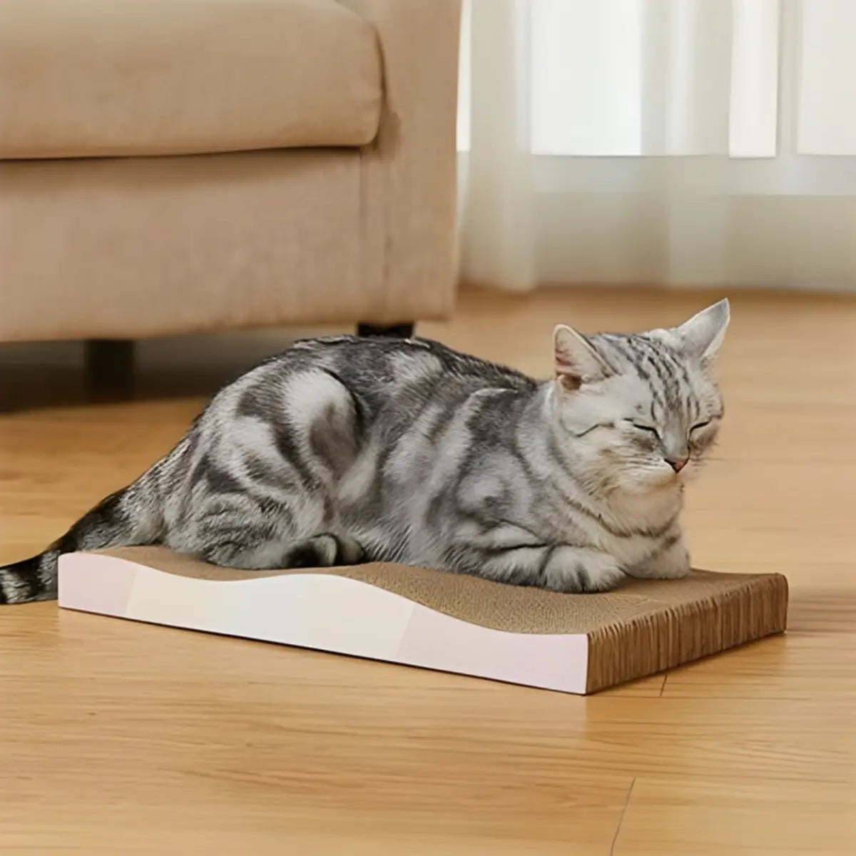 Griffoir pour chat avec design ergonomique, idéal pour le confort et l'entretien des griffes.