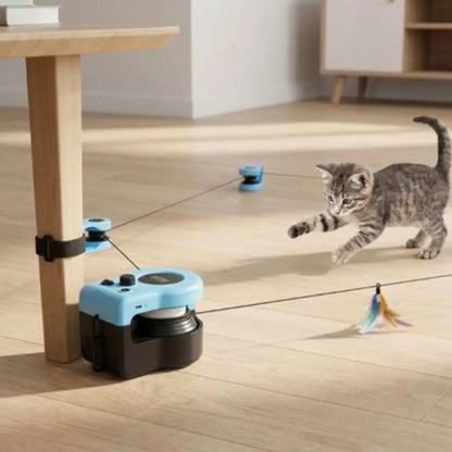 jouet chat interactif MiaouMotion™ avec plumeau pour stimuler le jeu du chat.