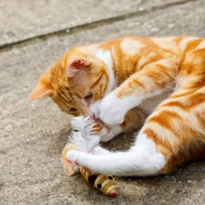 jouet pour chat Griff’Souris™ avec plumes, idéal pour divertir votre félin. - fond neutre