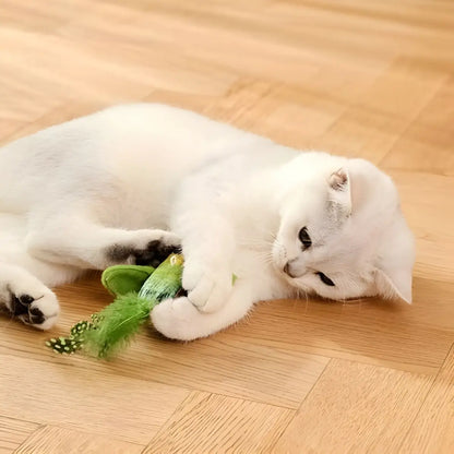 jouet pour chat Plum’Chic™ avec plumes vertes, idéal pour divertir votre félin - gros plan