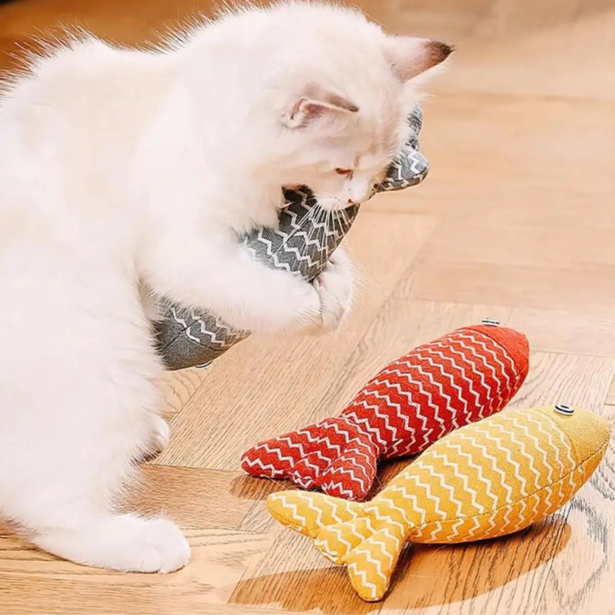 jouet pour chat en forme de poisson, idéal pour divertir et stimuler votre animal. - vue latérale