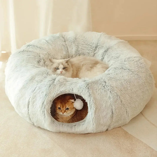 niche pour chat confortable en forme de tunnel avec design doux et accueillant - fond neutre